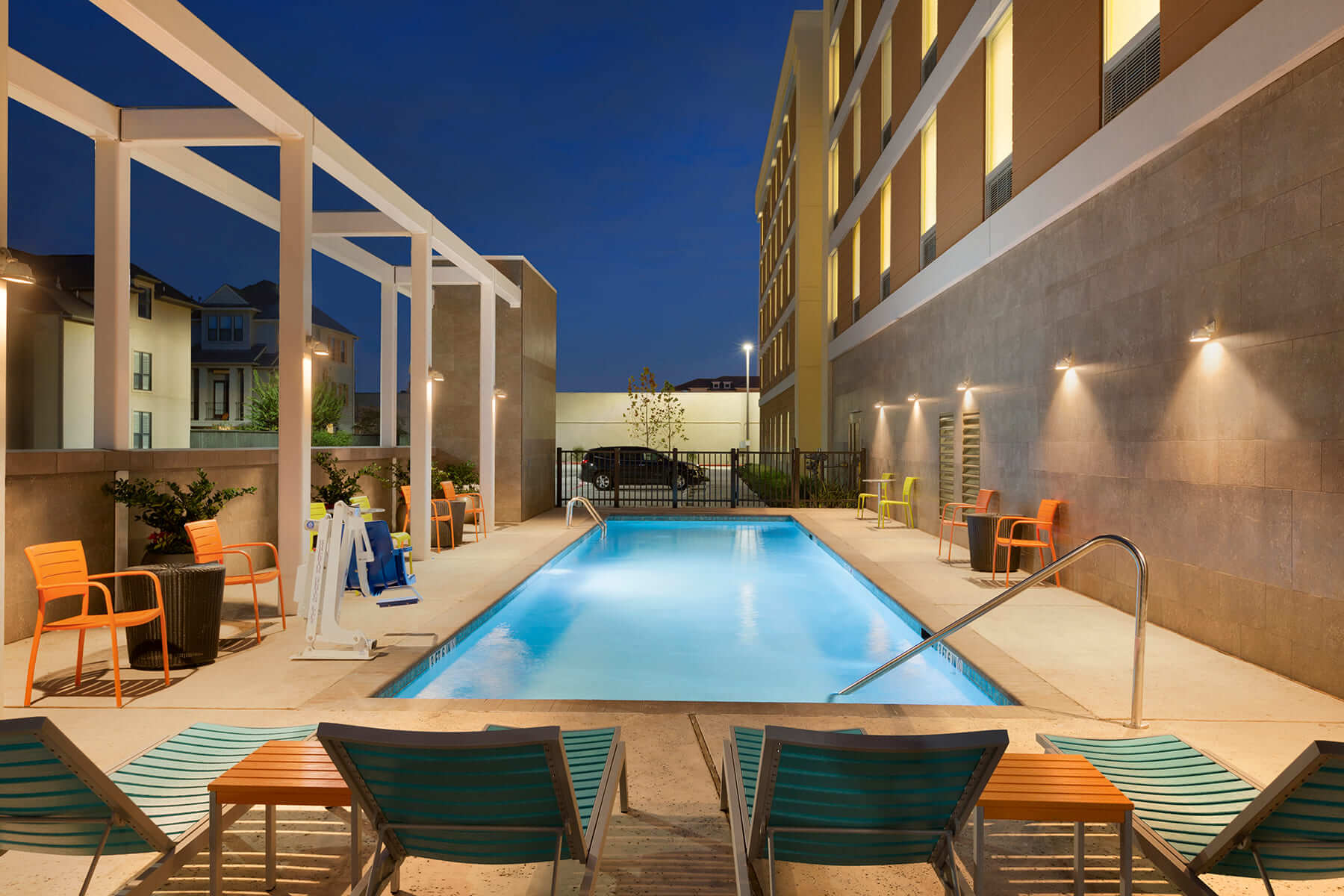 Home2-Suites-by-Hilton-Houston-Energy-Corridor---Swimming-Pool---1174187